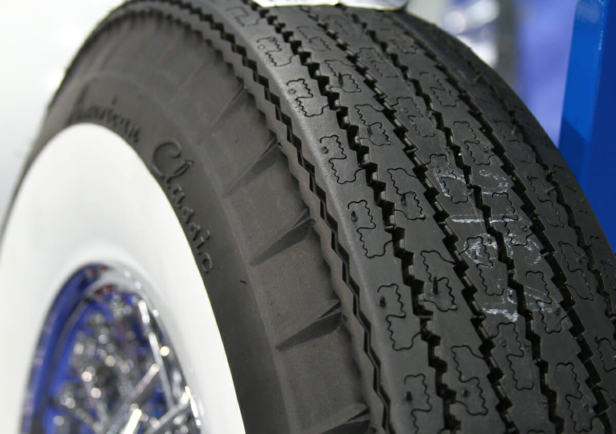 What are the pros and cons of bias ply tires